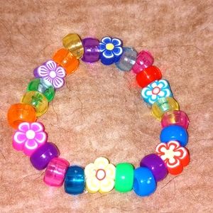 NWT Handcrafted Multi Colored floral Hawaiian Bracelet
